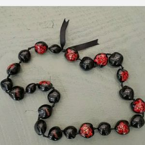 Hawaiian Kukui Nut Necklace with Red Sea Turtles